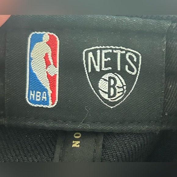 Mitchell & Ness Brooklyn Nets Black and Gray SnapBack Baseball Cap Hat NWOT - Picture 6 of 6